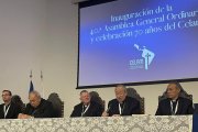 En el centro de la mesa presidencial del Celam, su presidente, el cardenal Jaime Spengler.