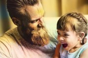 "La tarea de un hombre de formar a sus hijos en sabiduría y crecer en sabiduría con su esposa es la razón más profunda de su labor de proveer al hogar"