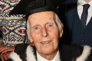 Philip Trower recibió en 2018, a los 95 años de edad, la titulación en Historia que obtuvo en Oxford más de tres cuartos de siglo antes.