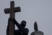 Maël Le Lagadec, el joven francés de 18 años que ha restituido la cruz vandalizada en el Aneto