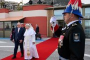 León XIV en marzo de 2026 con el Príncipe Alberto de Mónaco, seis meses antes de su viaje a París