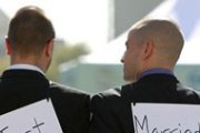 Reconocen menos orientación a la familia entre homosexuales
