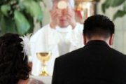 El matrimonio católico implica aceptar la fertilidad natural de la pareja... la fertilidad no es una enfermedad