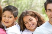 El testimonio de una familia cristiana unida y feliz hace que muchos deseen vivir y entender eso, y es evangelizador