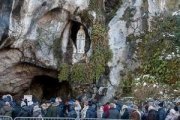 La Gruta de Lourdes en febrero de 2015, más sencilla que en otros años, debido a unas obras