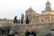 Oscar Saladié, experto en Desarrollo Sostenible, con el prior de Poblet, Lluc Torcal