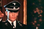Helmut Berger en el papel de Martin von Essenbeck, el hombre de sexualidad ambigua en la película de Visconti.