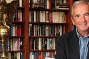 Robert Harris, autor de Cónclave y muchas novelas de éxito