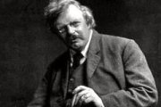 A la izquierda, Tolkien; a la derecha, Lewis; en posición central (en todos los sentidos) respecto a ambos, Chesterton.