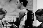 Thomas Peters está evolucionando en su recuperación ayudado por la fe, que le ha ayudado a vivir la vida con alegría