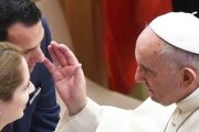 El Papa ha exaltado la diferencia entre hombre y mujer y ha criticado a los que quieren eliminarla