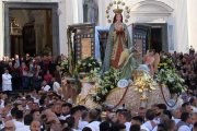 En la solemnidad de la Inmaculada se festeja la belleza de la cúspide humana de la gracia y la santidad. Foto: Procesión de la Inmaculada en Torre del Greco (Nápoles).