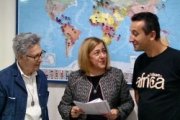 La hermana Pilar, a la izquierda, y el padre Luis Carlos, a la derecha, en la delegación de misiones de Burgos