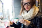Recibir y reenviar las historias de ReL por Whatsapp es una forma de informarse y evangelizar