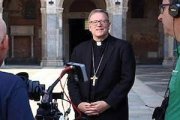 El obispo Barron pide una mayor presencia de sacerdotes allí donde están los no evangelizados o los alejados: entre otros puntos, los medios.