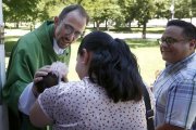 Bartesic  ha tenido siempre entre sus grandes preferencias la atención a la comunidad hispana de Chicago