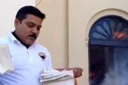 El sacristán de la catedral de Hermosillo, México, convierte en cenizas antiguas biblias y libros litúrgicos