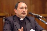Bernardo Cervellera es misionero del PIME -Pontificio Instituto de Misiones Extranjeras- y periodista