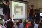 En la foto, activistas de ideología de género adoctrinan a niños en colegios públicos de La Rioja... las familias tienen derecho a saberlo, y actuar