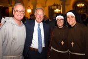 Jeff, en el centro de la imagen junto a miembros de las órdenes que están asociadas al Instituto de Vida Religiosa