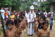 Rafael Cob, obispo misionero español en el Amazonas peruano... las misiones se ayudan con los donativos que recauda Obras Misionales Pontificias