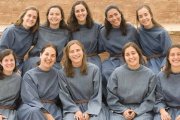 Un grupo de novicias de Iesu Communio