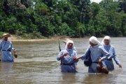 Las Misioneras de Jesús Verbo y Víctima, congregación fundada en Perú en 1961, sirven en los lugares donde no hay sacerdote