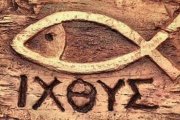 «Ichthys» (pez), símbolo de los primeros cristianos como acrónimo de «Iesous Christos Theou Yios Soter» [Jesús, Cristo, Hijo de Dios, Salvador].