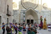 Fiesta Mayor en Sant Cugat con el impresionante monasterio siempre de fondo... pero la alcaldesa oculta la misa en el programa de actos