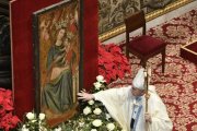 En la primera homilía de 2022, el Papa Francisco insta a aprender de la fe madura de la Virgen María, que se mantiene firme en la prueba y la adversidad.