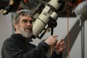 Guy Consolmagno, astrónomo de fama internacional, y hermano jesuita, habla de la bella relación entre ciencia y fe