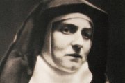 Edith Stein (Sor Teresa Benedicta de la Cruz), que convivió y debatió con los grandes filósofos de su tiempo antes de entrar en la orden carmelita, protagoniza la primera novela de Ernesto Castro.