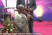 Seth Mahiga explica ante una TV pentecostal que ha dejado de ser el secretario de la Sociedad Ateos en Kenia