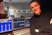 Pierre Amar, en el estudio de Radio Notre Dame, donde respondió durante cinco años a las preguntas de los oyentes.