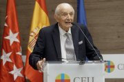 El reconocido escritor José Luis Olaizola recibió el Premio Rel 2022 en la categoría de "Buenas Letras".
