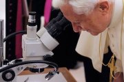 El reconocimiento a Benedicto XVI como adalid de la conciliación entre la fe y la razón y la ciencia ha sido unánime.
