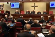 La mayoría de los documentos que elabora la conferencia episcopal española no calan a la sociedad porque no consiguen darse a conocer. Foto: asamblea plenaria de abril de 2023.