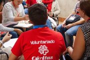 Cáritas en España mantiene un ejército de voluntarios generosos, pero menos que hace unos años