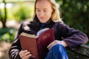 La Biblia es el leído más impreso, traducido y leído de la historia.