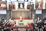 "Hoy somos testigos del Resucitado, con nuestras palabras y nuestras obras, con nuestras debilidades y nuestras fortalezas, con el mismo amor que animó a los mártires", señaló el vicario apostólico.