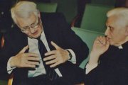 El 19 de enero de 2004, el filósofo Jürgen Habermas (n. 1929) y el cardenal Joseph Ratzinger (1927-2022) debatieron en la Academia Católica de Baviera, en Múnich, sobre la razón y la fe y los fundamentos de la política moderna.