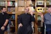 Los tres curas de Red de Redes hablan de los diez mandamientos y su aplicación hoy