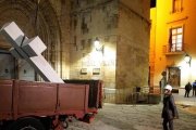 Así fue la retirada de la Cruz de Callosa en 2018, por la noche y con grúa