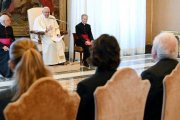 Francisco, durante la audiencia con los participantes en los "Diálogos para una finanza integralmente sostenible", promovidos por la Fundación Centesimus Annus Pro Pontifice.