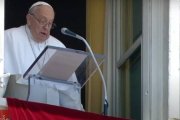 Ángelus del Papa en la Ascensión, anima al intercambio de prisioneros en Ucrania