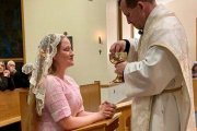 Bree Solstad dio un viraje radical a su vida, no solo en lo moral, sino también en lo religioso, al descubrir el catolicismo y dejar atrás su formación inicial protestante.