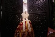 El obispo de Córdoba, Demetrio Fernández, durante la apertura de la Puerta Santa del Año Jubilar dedicado al niño mártir San Pelayo.