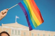 El movimiento LGTBI adquiere crecientemente un carácter totalitario e impositivo, que no tolera crítica alguna a sus postulados. Foto: Stavrialena Gontzou / Unsplash.