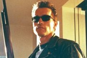 Arnold Schwarzenegger, el temible cíborg de 'Terminator' (1984) de James Cameron.