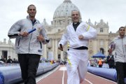 "Si realmente siguen siendo 'juegos', pueden ser, por tanto, un lugar excepcional para el encuentro de las personas, incluso las más hostiles", dice el Papa (foto: exhibición deportiva en el Vaticano).